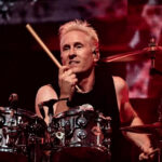 Foo Fighters dispensam Josh Freese — Shane Hawkins pode assumir a bateria?